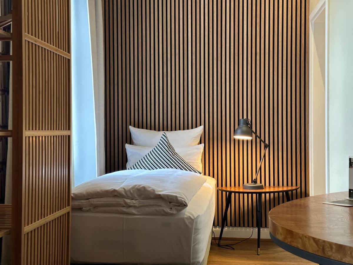 Hotel Zur Alten Bruecke Хайдельберг Экстерьер фото